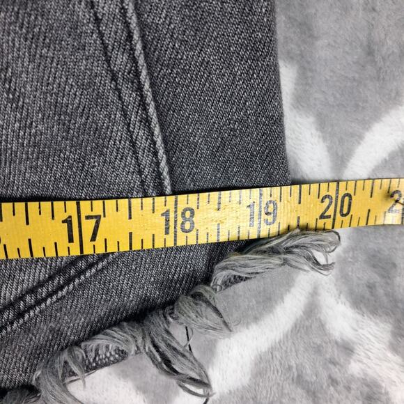 We The Free People Denim Cut Off Shorts Women Size 27 Black Distressed High Rise - Picture 8 of 10